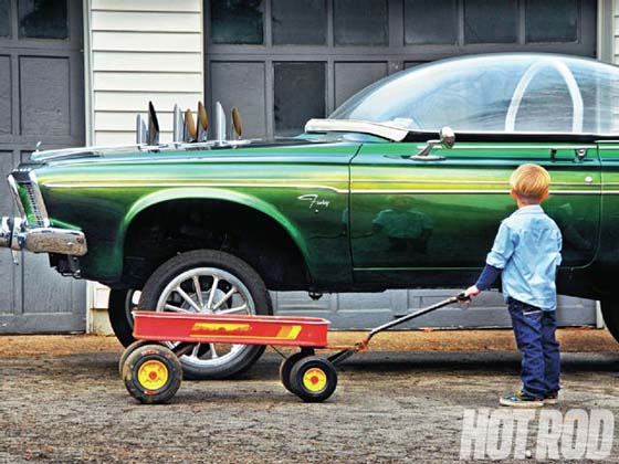 hrdp-1305-01+the-gas-bubble-1963-plymouth-fury+bubbletop-side-view